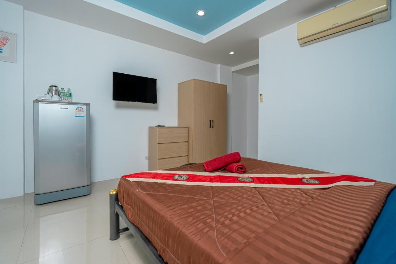 Nice To Meat You Rooms Patong Exterior photo