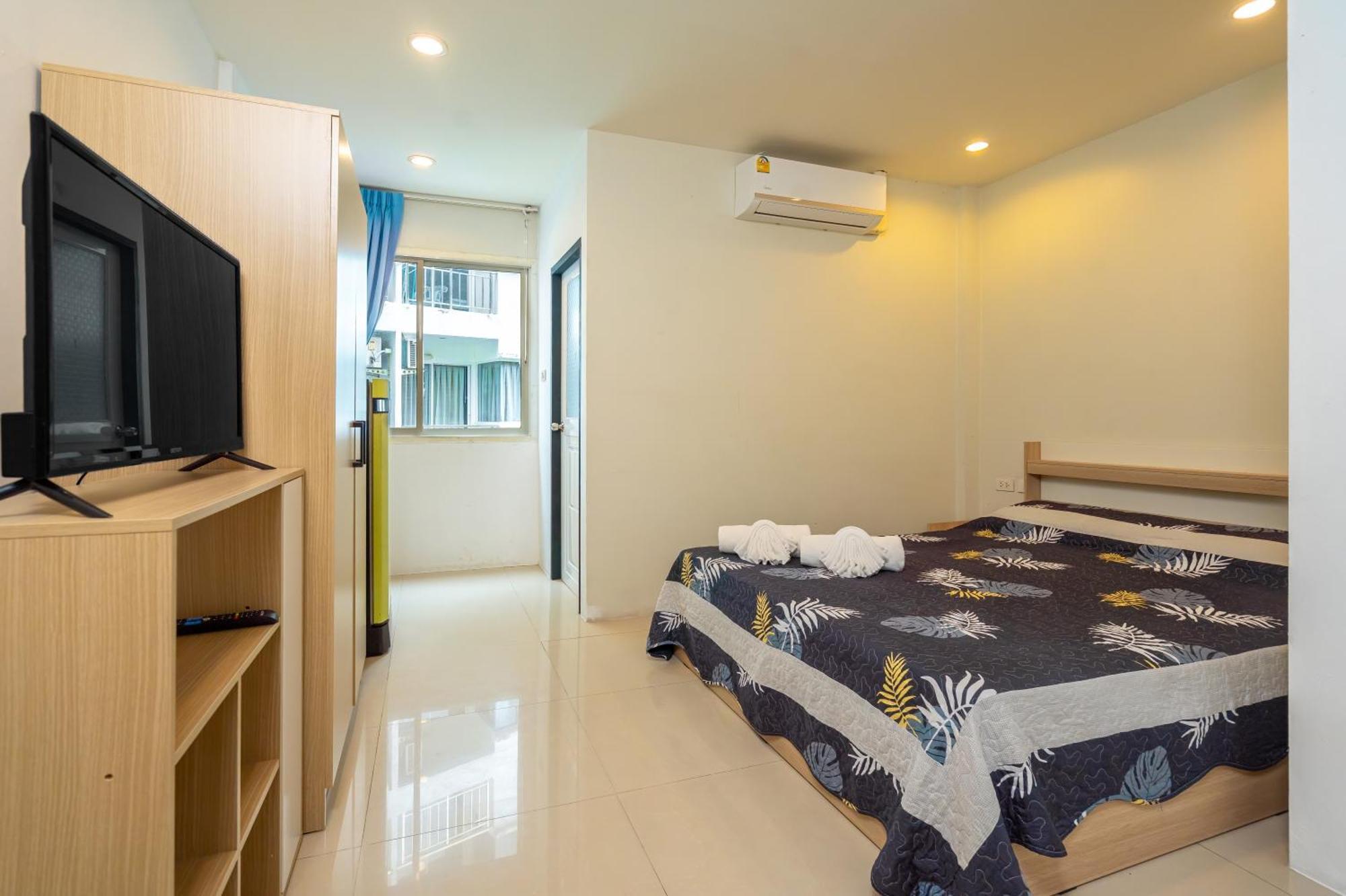 Nice To Meat You Rooms Patong Exterior photo