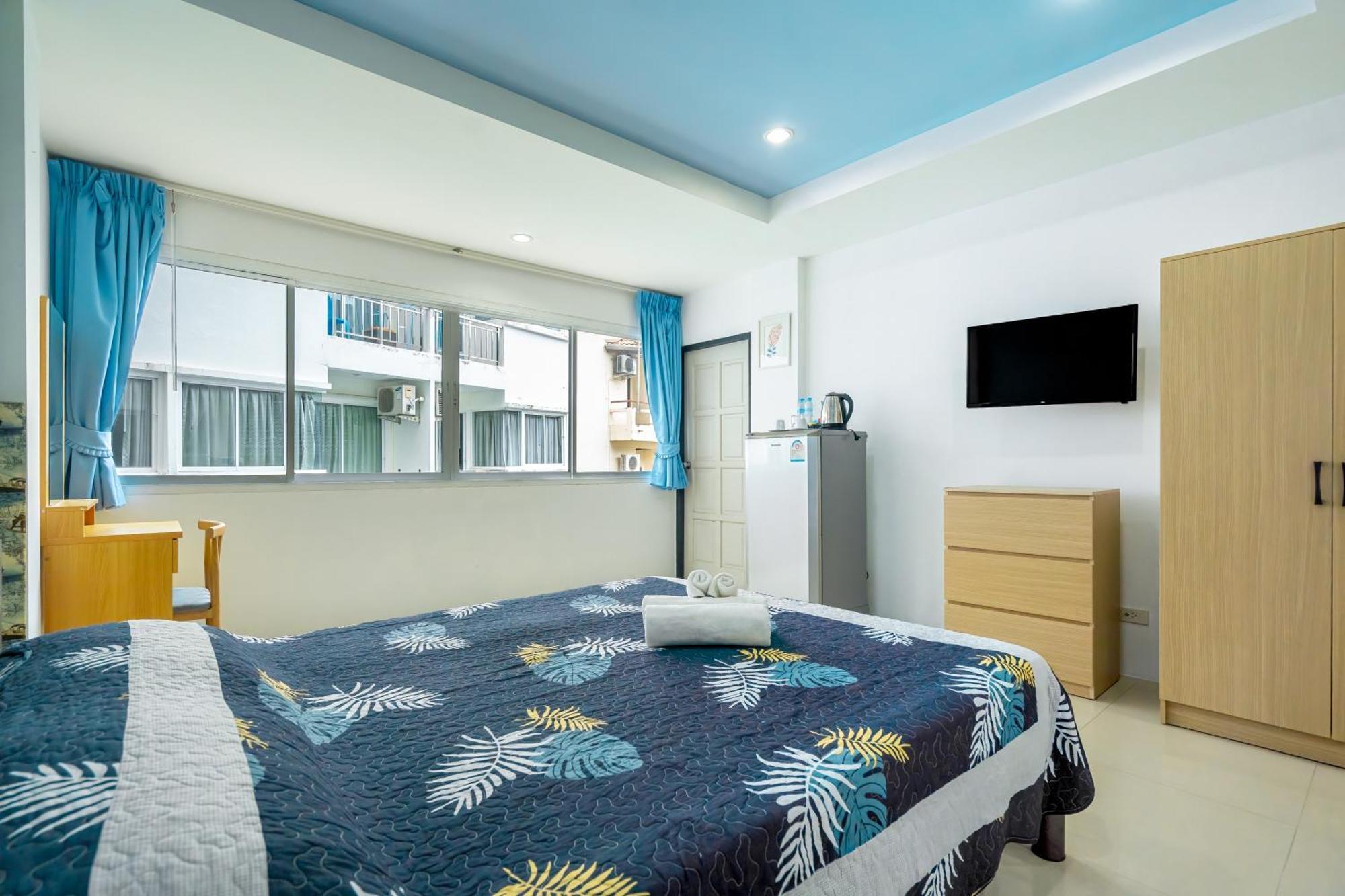 Nice To Meat You Rooms Patong Exterior photo